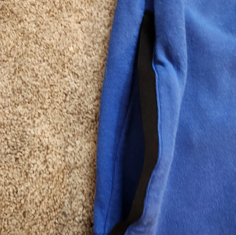 Creighton Softball zip up - Picture 3 of 6